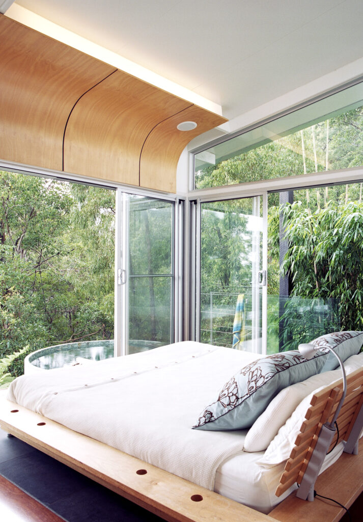 Utilising a generous floorplate combined with the soaring ceilings and clerestory lights of a re-purposed industrial building, this inner city apartment is an innovative pied-a-terre that breaks free from typical apartment living. The architectural response is essentially a house, garden, and terrace - all within the original warehouse shell.